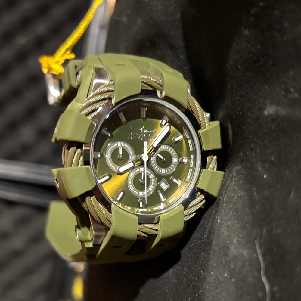 Invicta Bolt Chronograph GMT Quartz Men’s Watch – Model 45166